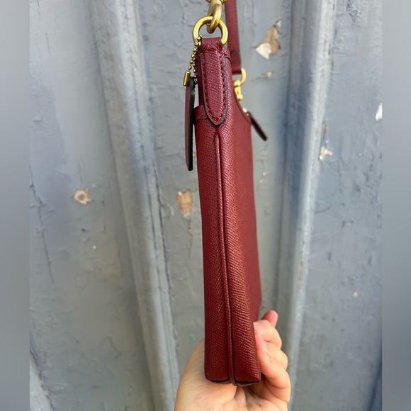 Coach Kitt Messenger Crossbody, 7.75” x 8.75” x 1.0” - Picture 9 of 13